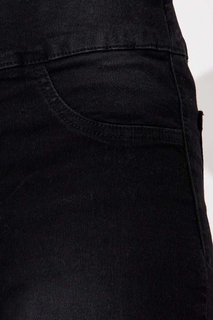 Avia Stretch Jeans In Black Denim - St Frock (Dev)