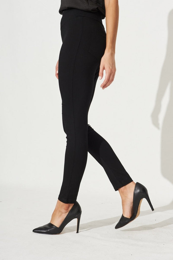 Classica Pants In Black - St Frock (Dev)