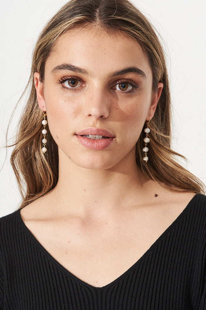 August + Delilah Oceana Drop Earrings In Pearl - St Frock (Dev)