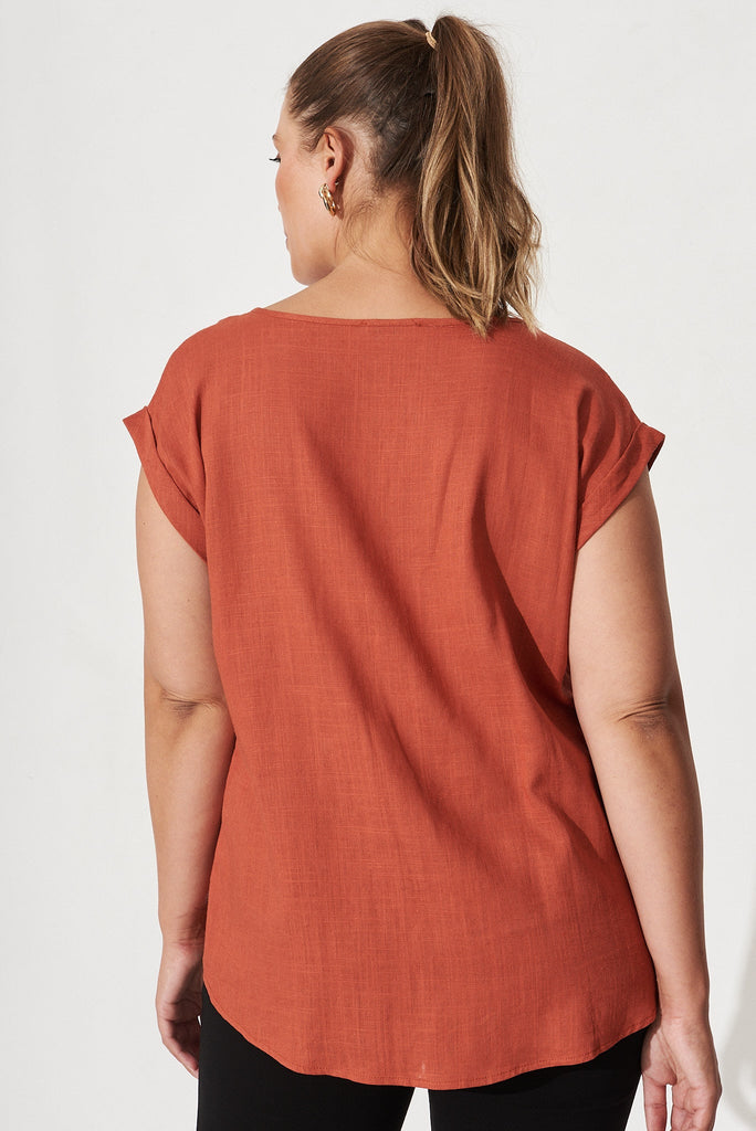Rejina Top In Rust Linen Blend - Back