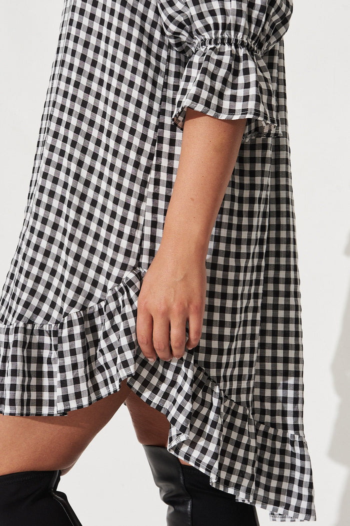 Loveline Dress In Black With White Gingham - Detail