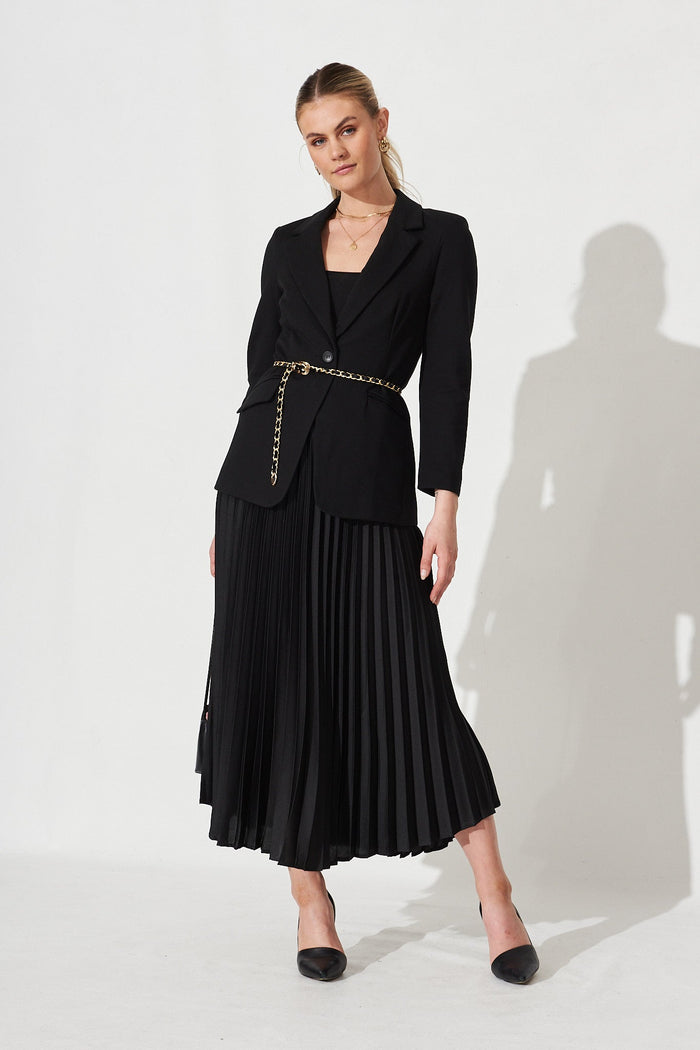 Workflow Stretch Blazer In Black - Full Length Styling