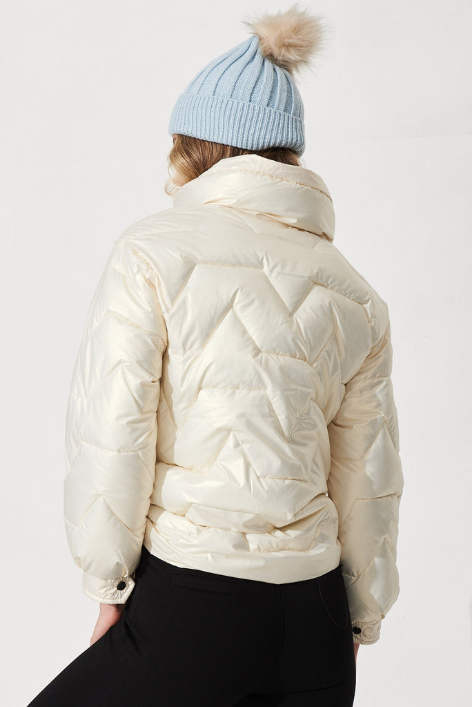 Ontario Puffer Jacket In White - Back