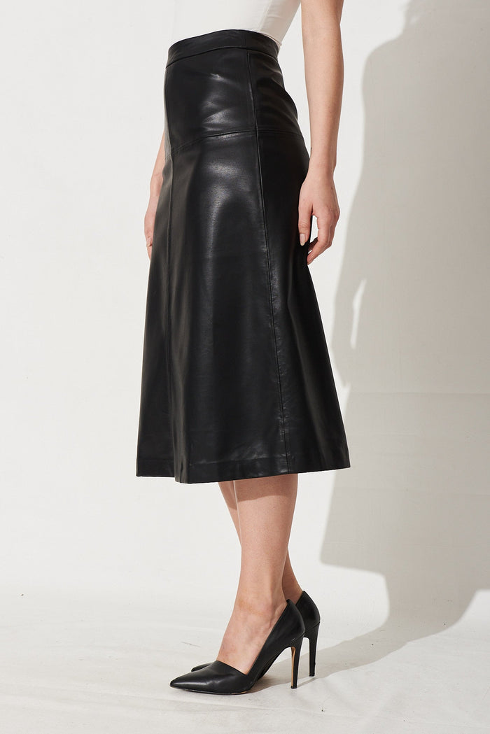 Frenchy Midi Skirt In Black Leatherette - Side