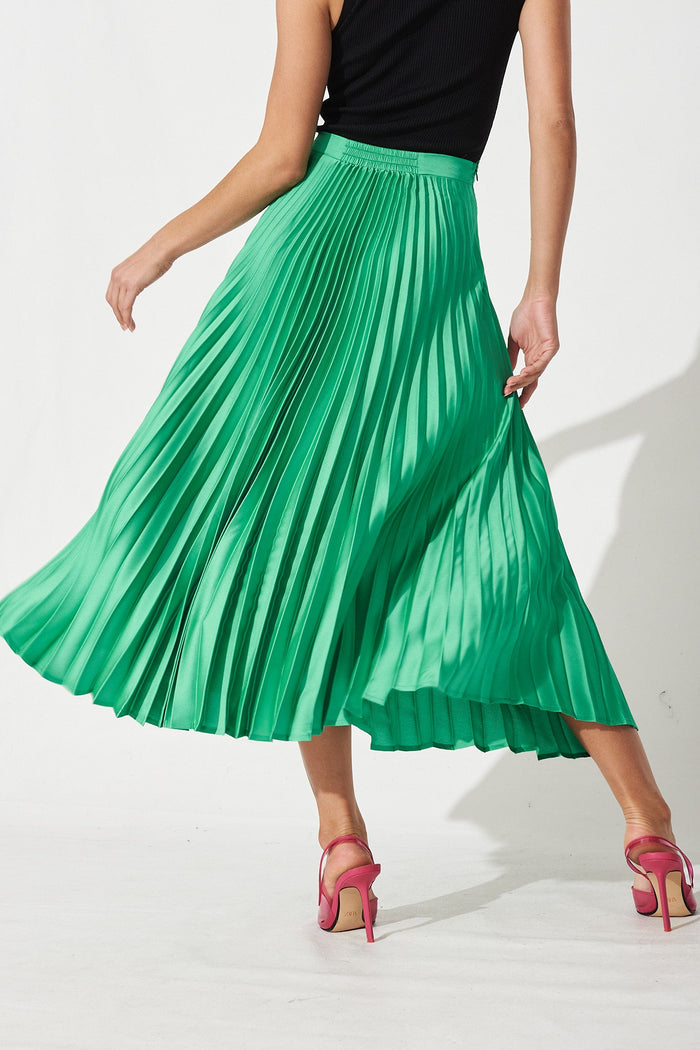 Allie Midi Pleat Skirt In Green Satin - St Frock (Dev)