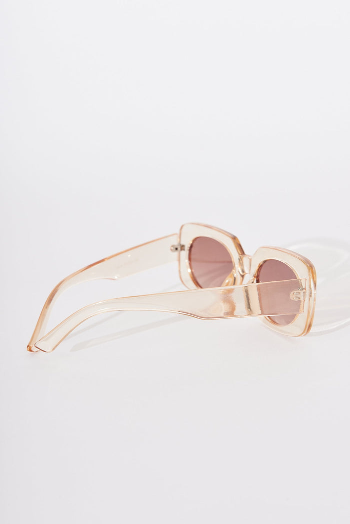 August + Delilah Gianni Sunglasses In Beige - St Frock (Dev)