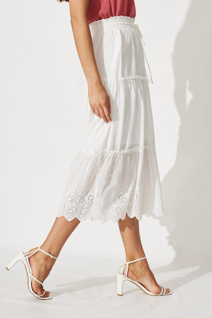Hidie Midi Skirt In White Lace - side