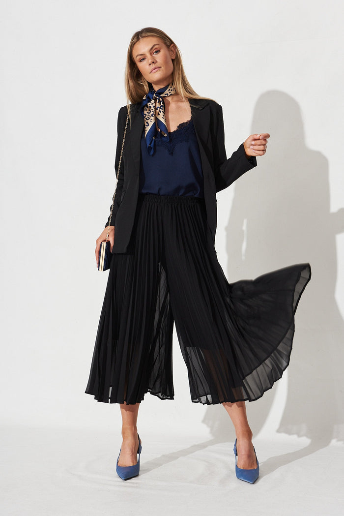 Karelle Culotte Pants In Black Pleated - full length