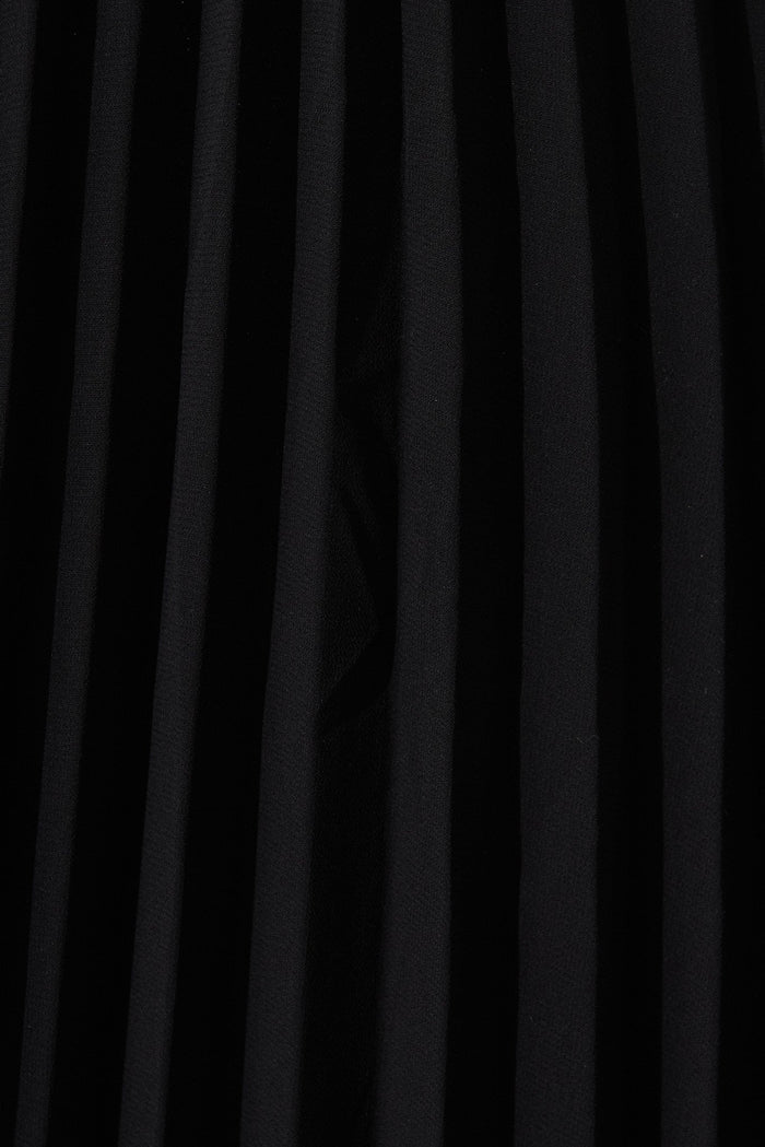 Karelle Culotte Pants In Black Pleated - fabric