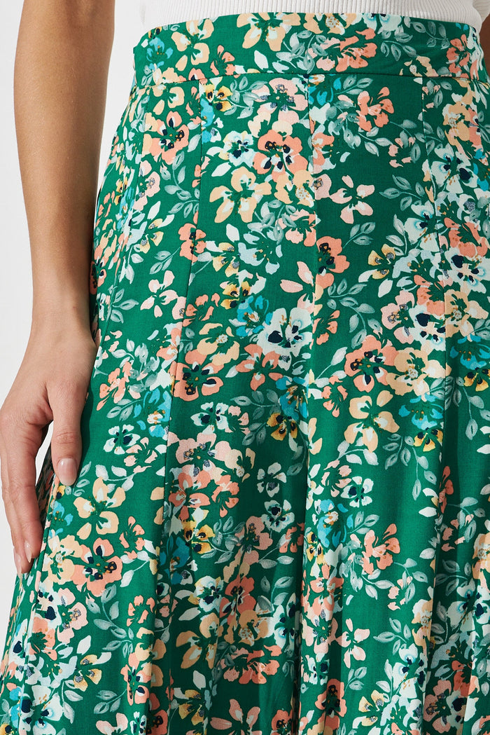 Effenty Pants In Green With Beige Floral - detail