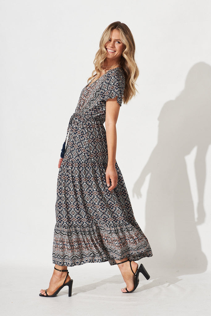 Elxi Maxi Dress In Navy With White Boho Print - side
