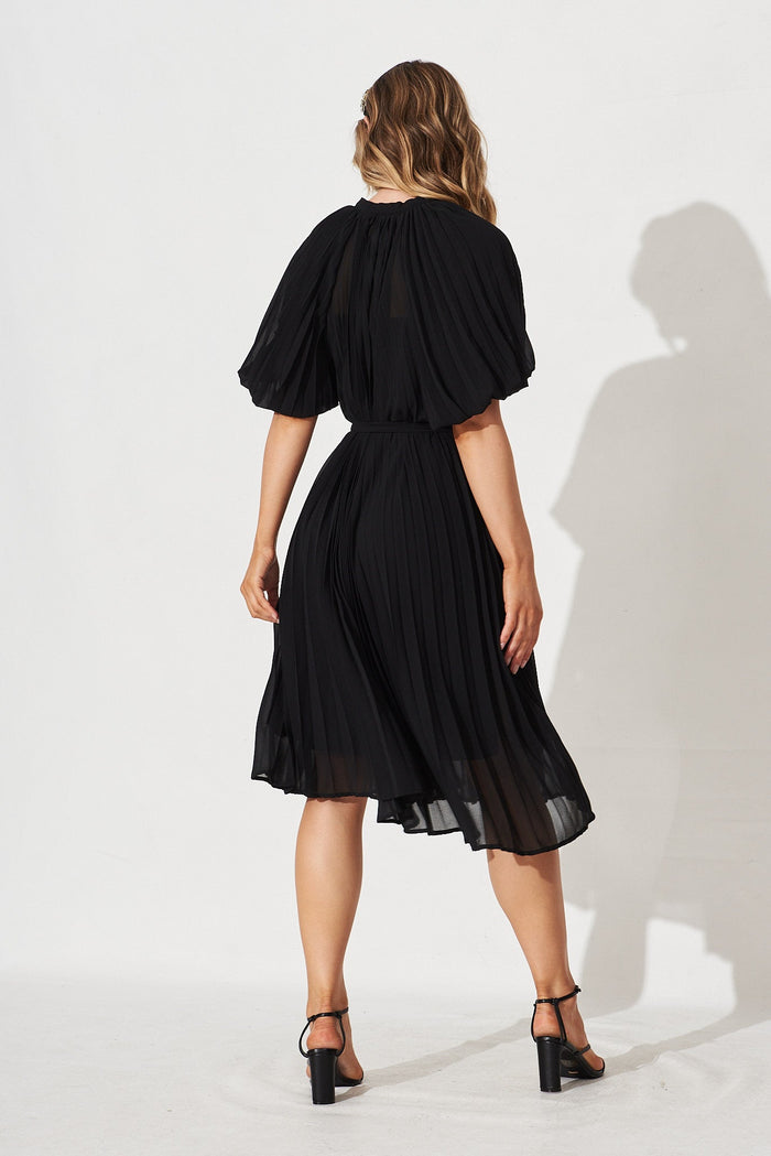 Keshi Midi Shirt Dress In Black - back