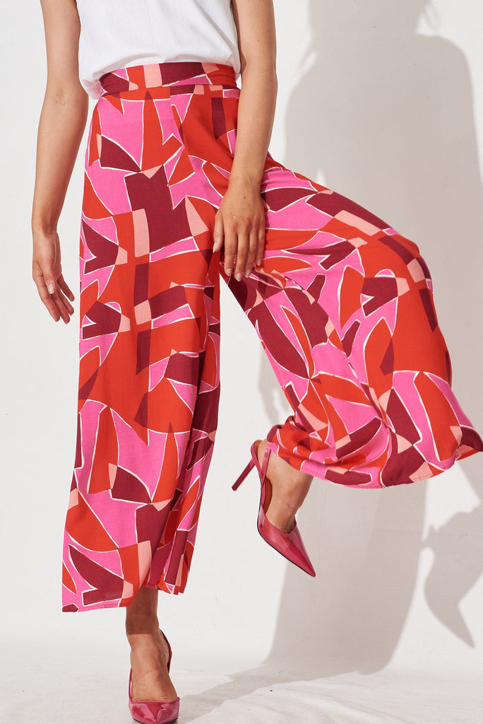 Rhea Pant In Pink Geometric - front