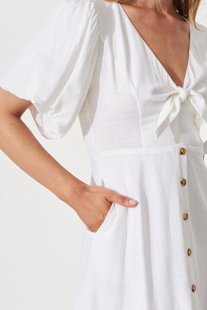 Zaya Dress In White - detail