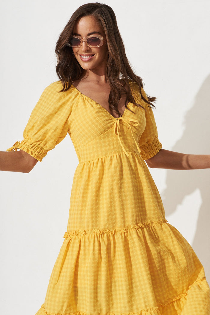 Tayah Midi Dress In Yellow - front