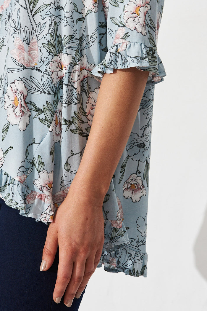 Weilla Top In Blue With Pink Floral - detail