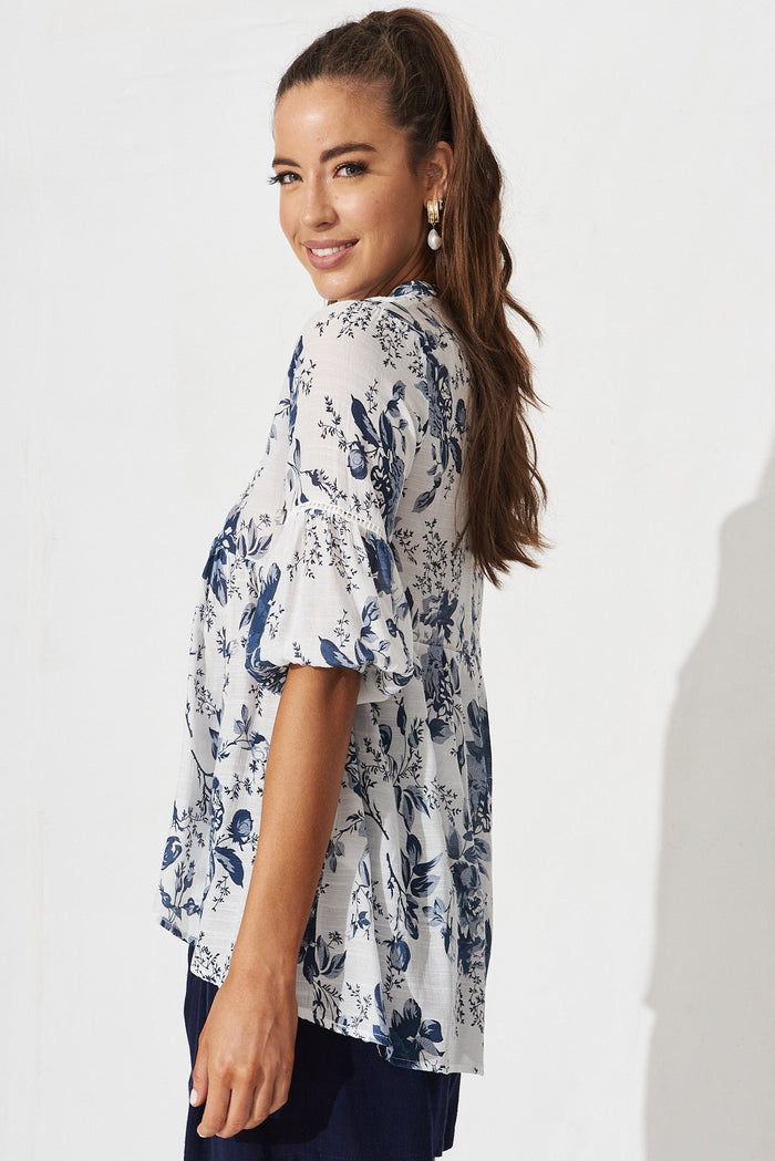 Ommina Top In White With Navy Floral - side