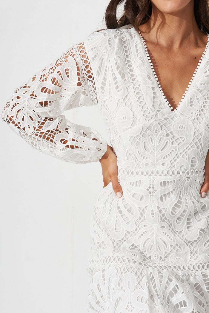 Norelle Lace Dress In White - detail