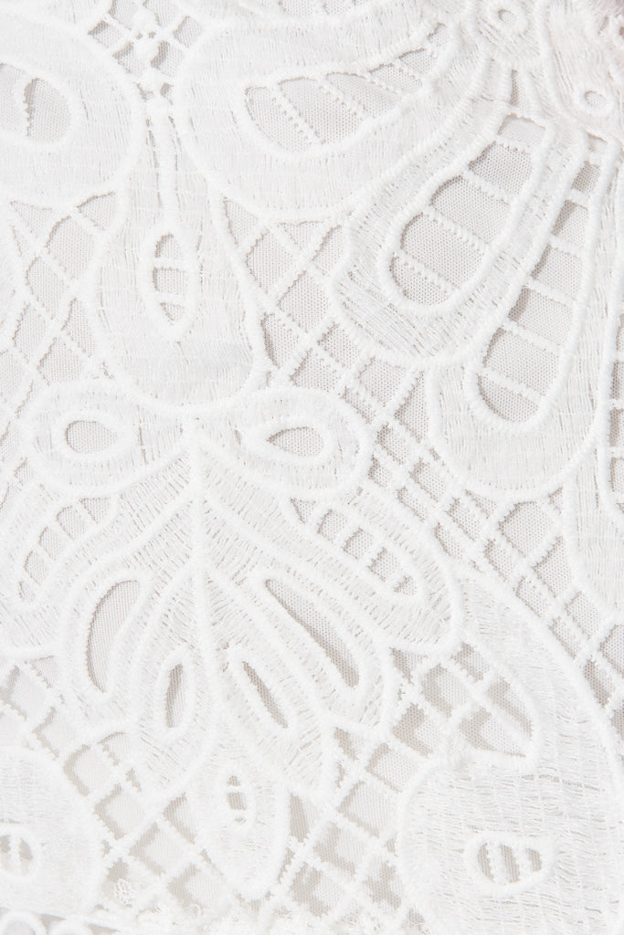 Norelle Lace Dress In White - fabric