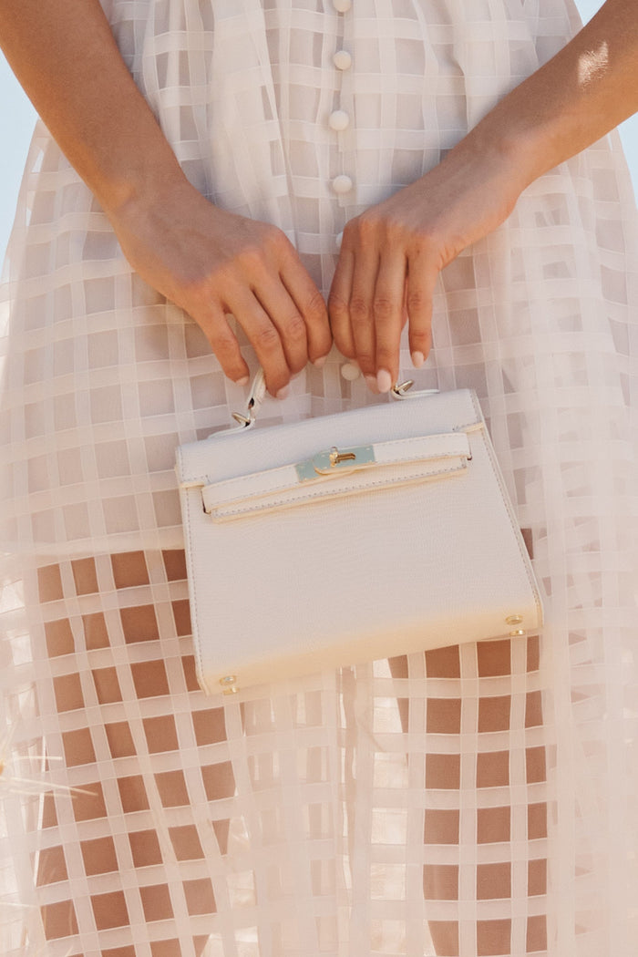 August + Delilah Partia Sling Bag In White Textured - St Frock (Dev)