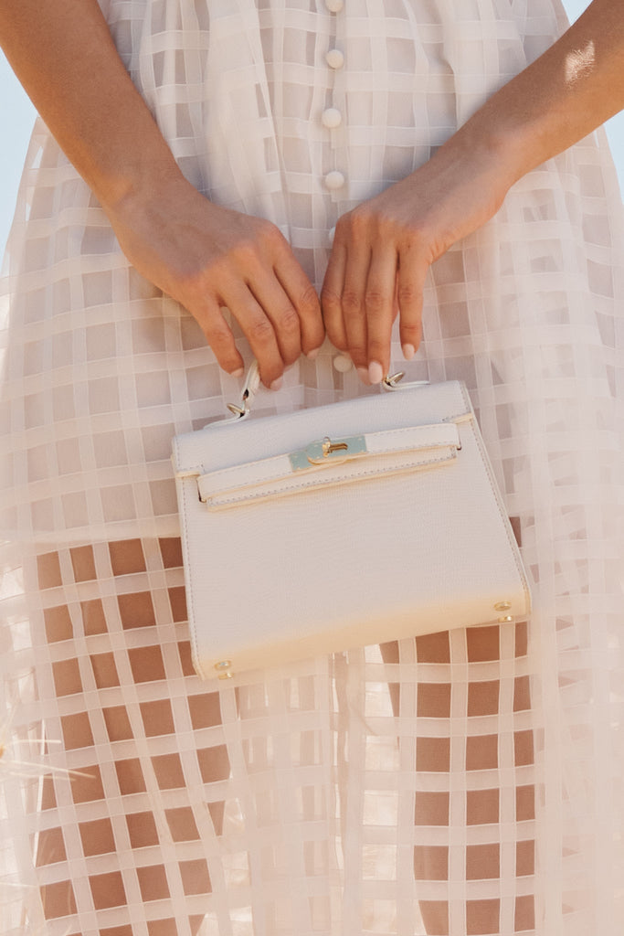 August + Delilah Partia Sling Bag In White Textured - St Frock (Dev)