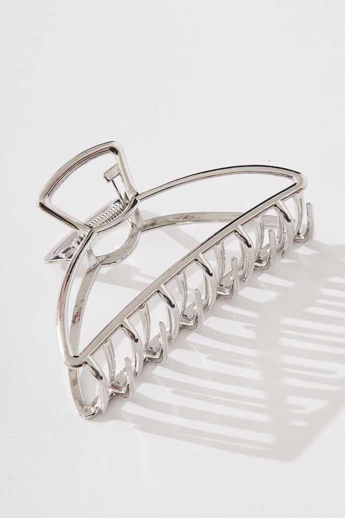 August + Delilah Beth Hair Claw In Silver - side