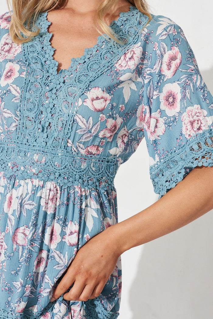 Macca Dress In Blue Floral - detail