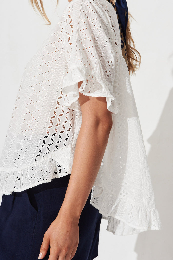 Lennon Top In White Lace Cotton - detail