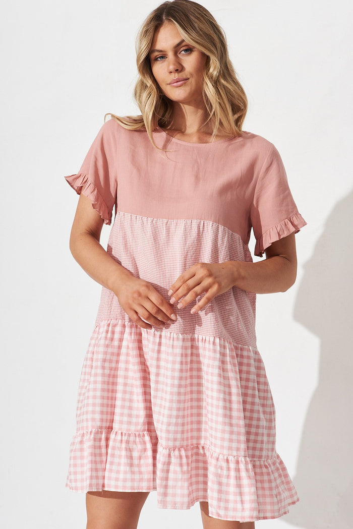 Recess Smock Dress In Pink Gingham Linen Blend - front
