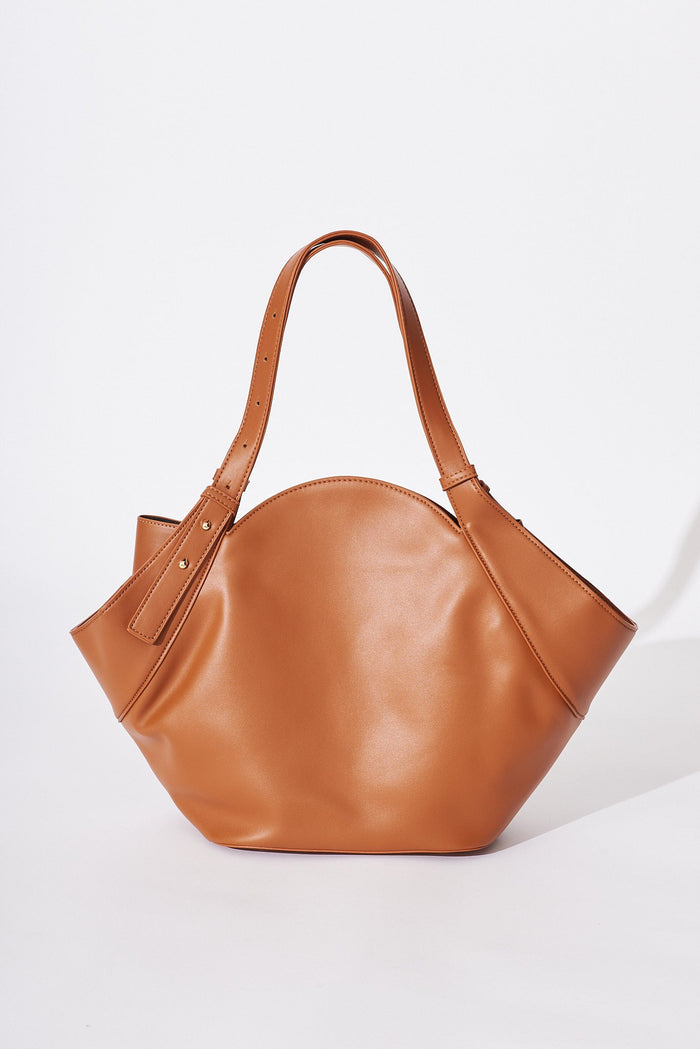 August + Delilah Cabrera Bag In Brown - front