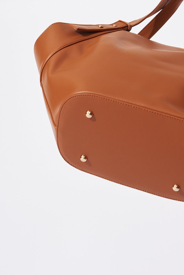 August + Delilah Cabrera Bag In Brown - detail