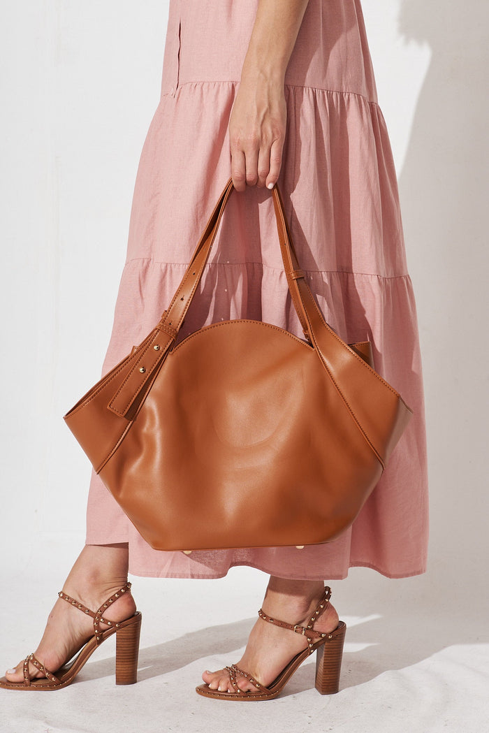 August + Delilah Cabrera Bag In Brown - side