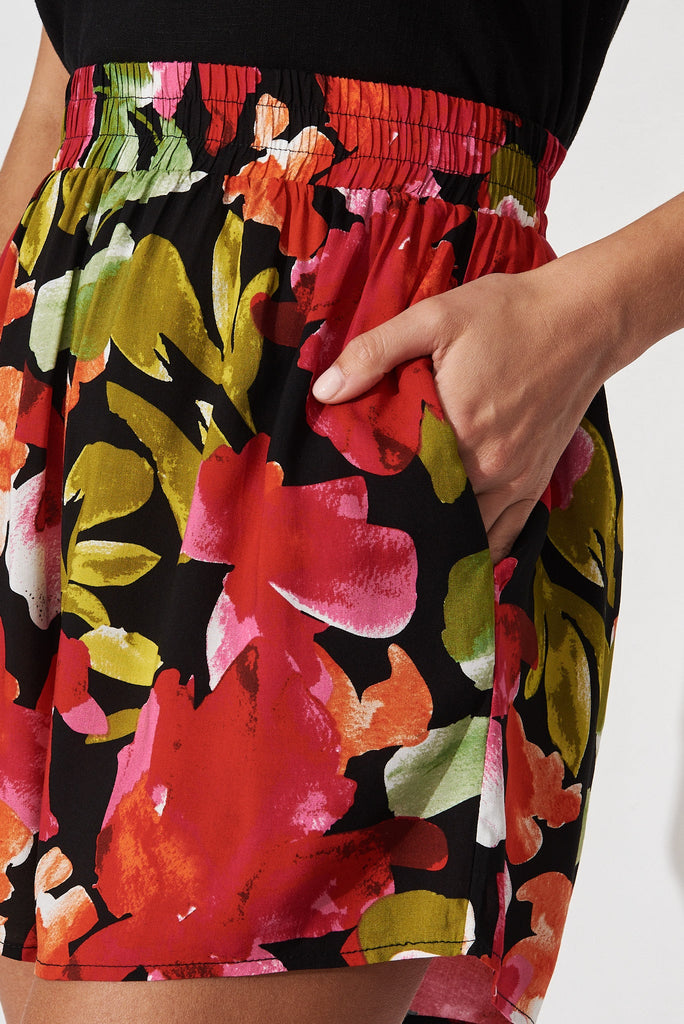 Alyssia Shorts In Black With Multi Floral - detail