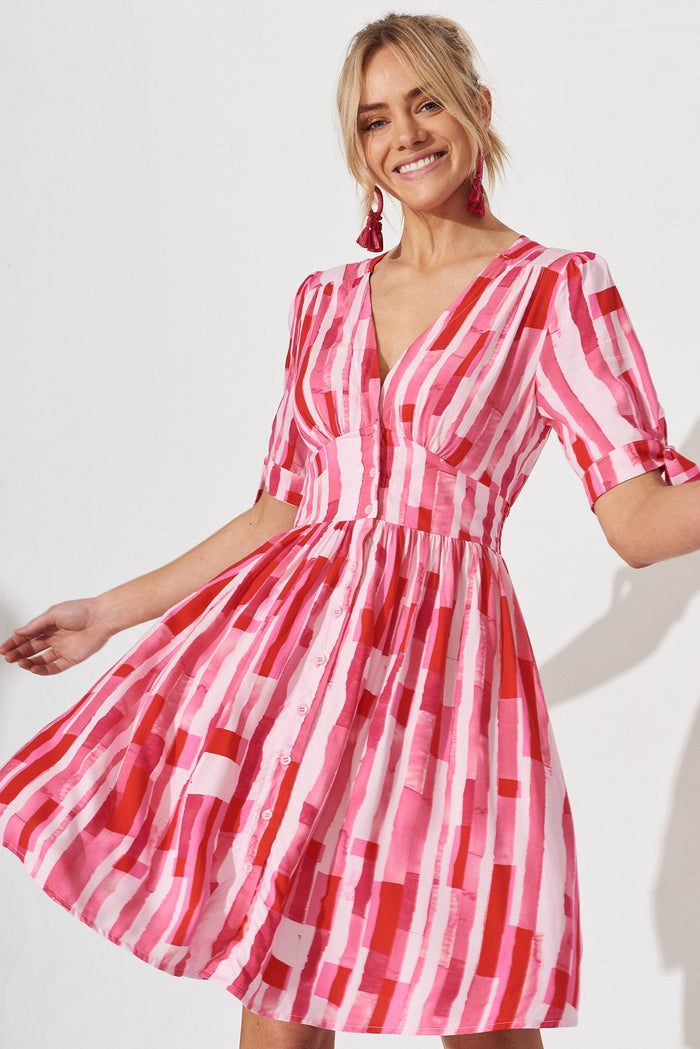 Quera Dress In Red With Pink Print - front