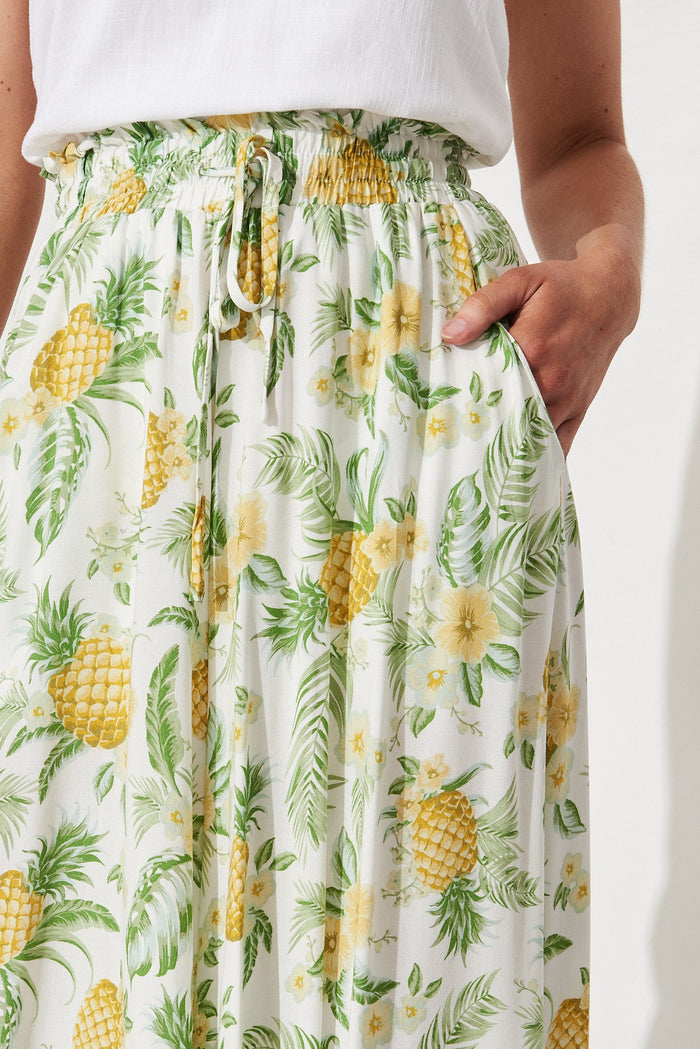 Mariah Pants In White With Yellow Pineapple Print - detail