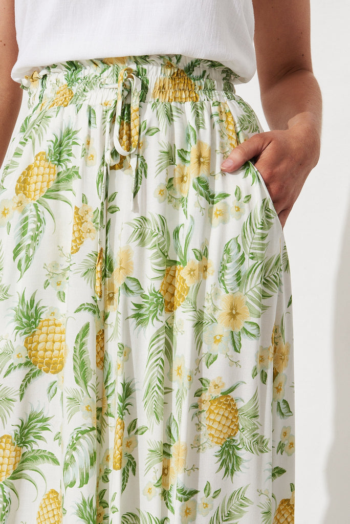 Mariah Pants In White With Yellow Pineapple Print - detail