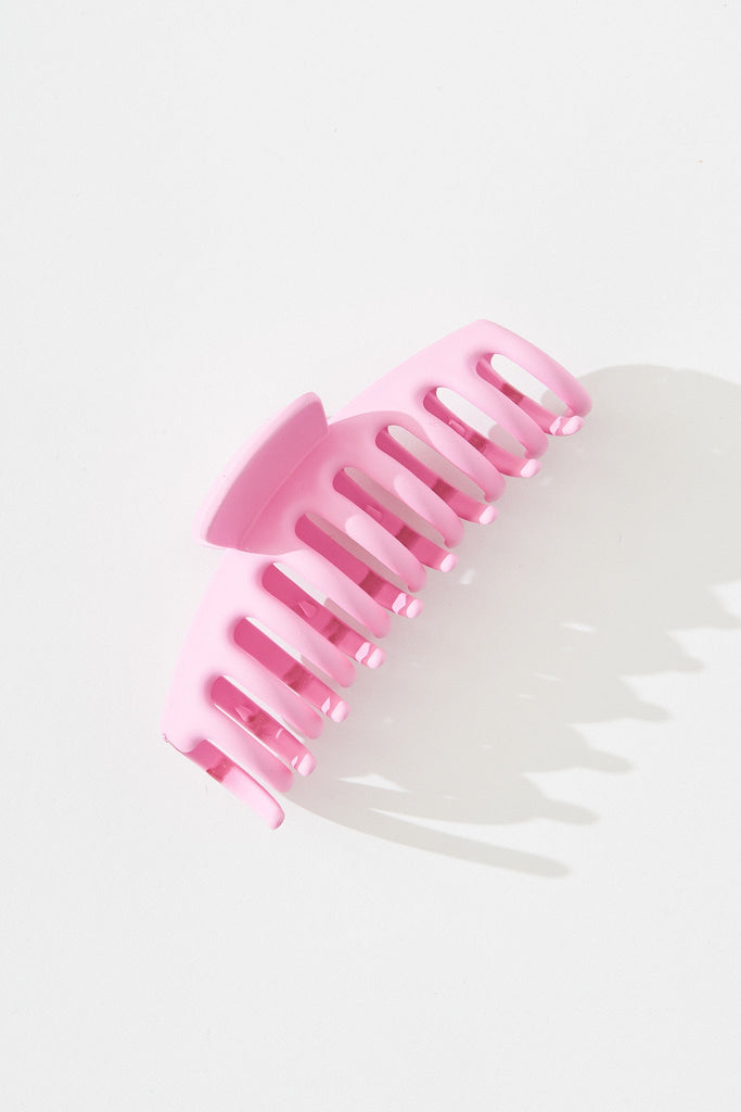 August + Delilah Eillish Hair Claw In Candy Pink - side