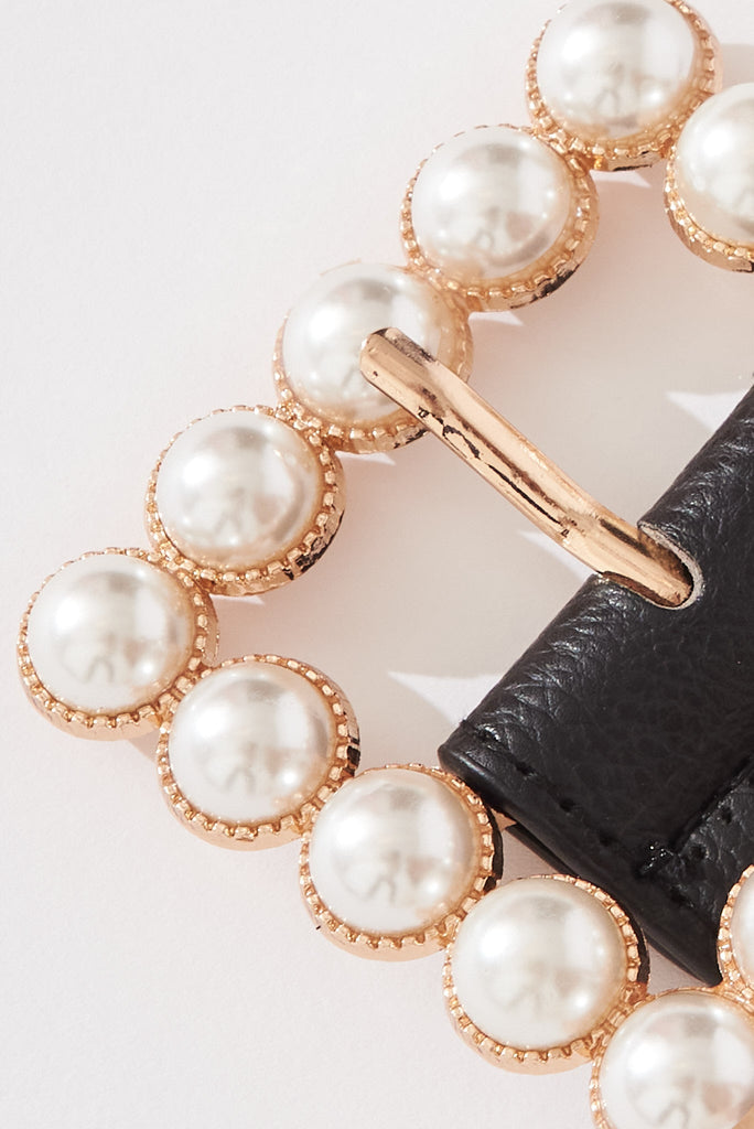 August + Delilah Misty Stretch Belt In Black With Pearl Buckle - St Frock (Dev)