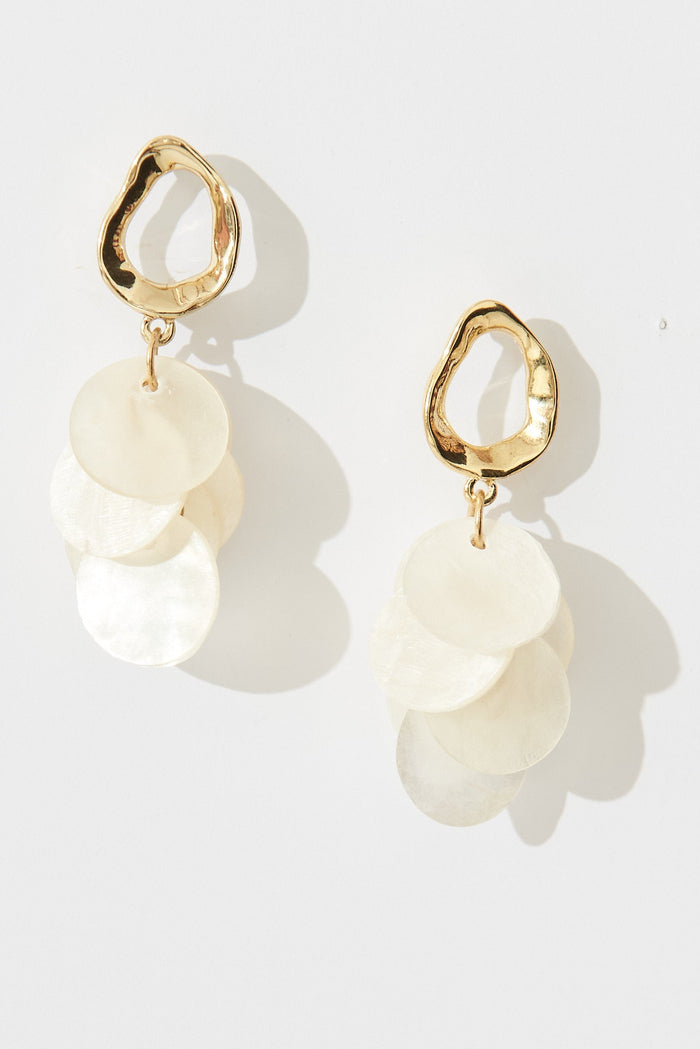 August + Delilah Baynks Earrings In White Shell - front