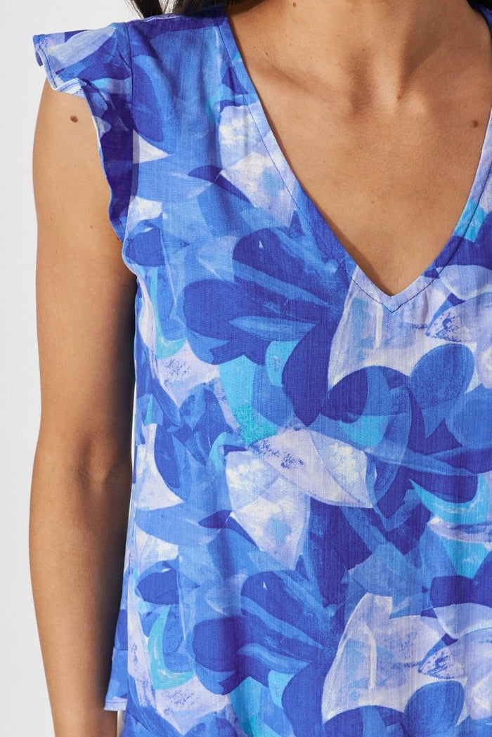 Catalinne Top In Blue Geometric Floral - St Frock (Dev)