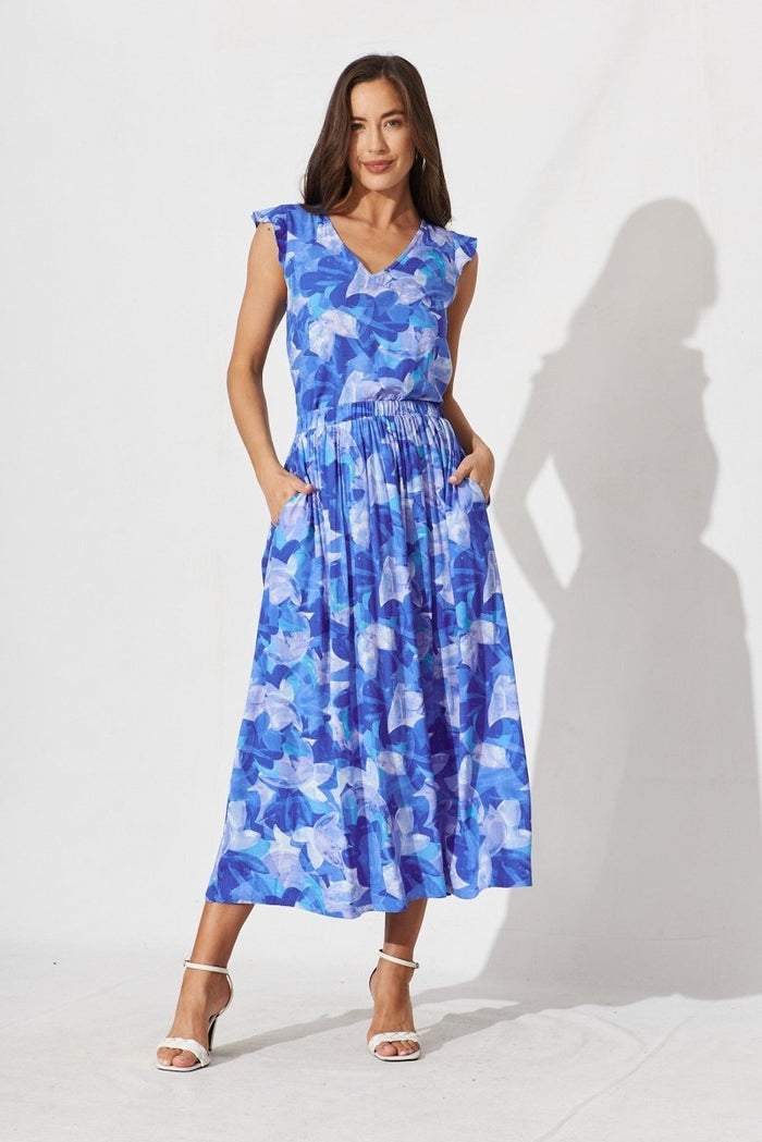 Catalinne Top In Blue Geometric Floral - St Frock (Dev)