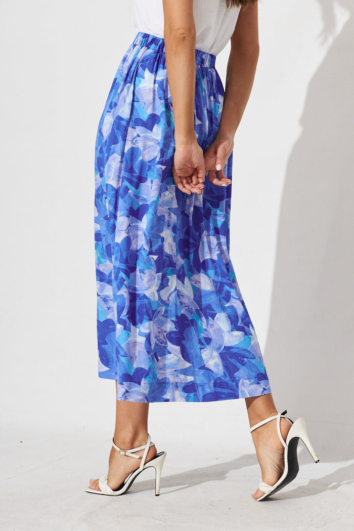 High Tea Skirt In Blue Geometric Floral - side