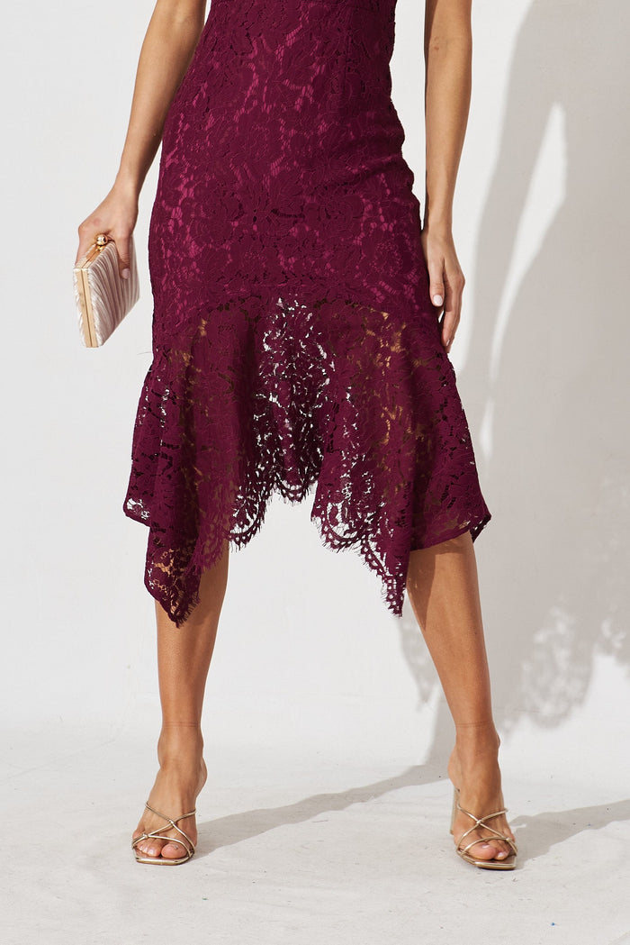 Emilise Midi Dress In Burgundy Lace - detail