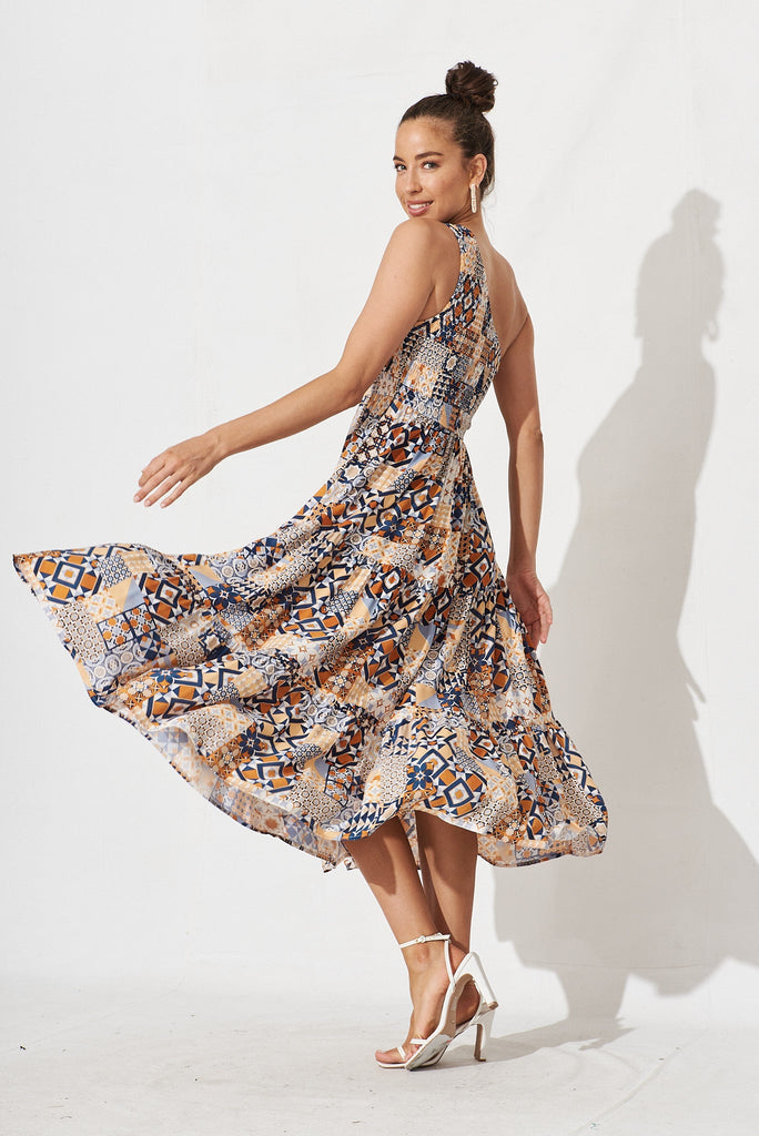Hannary Midi Dress In Blue Tile Print - side