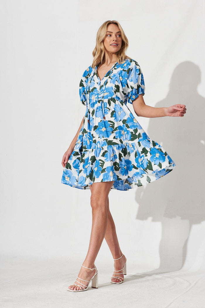Penny Smock Dress In White With Blue Floral - full length