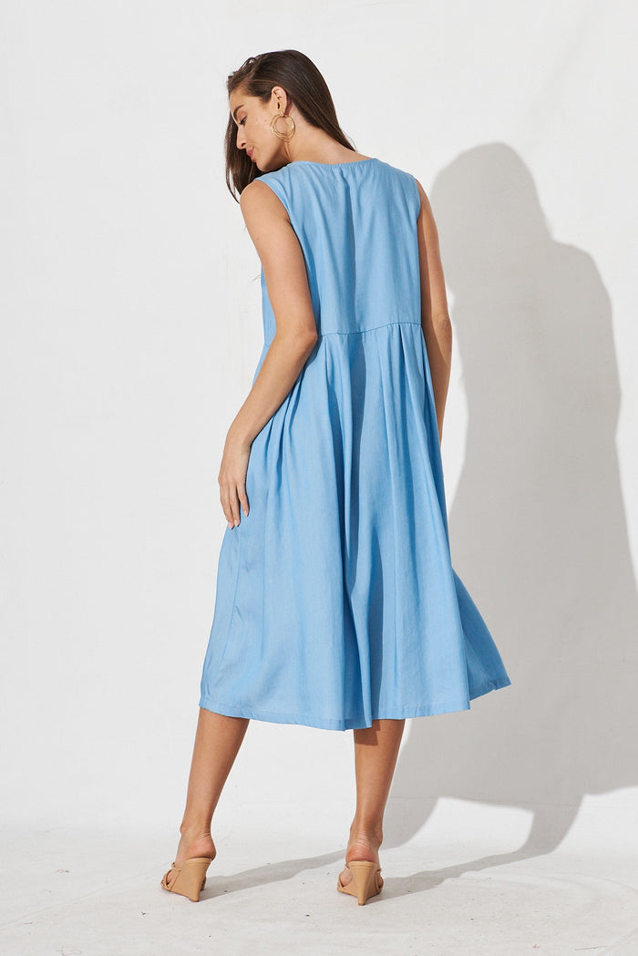 Winka Midi Dress In Blue - back