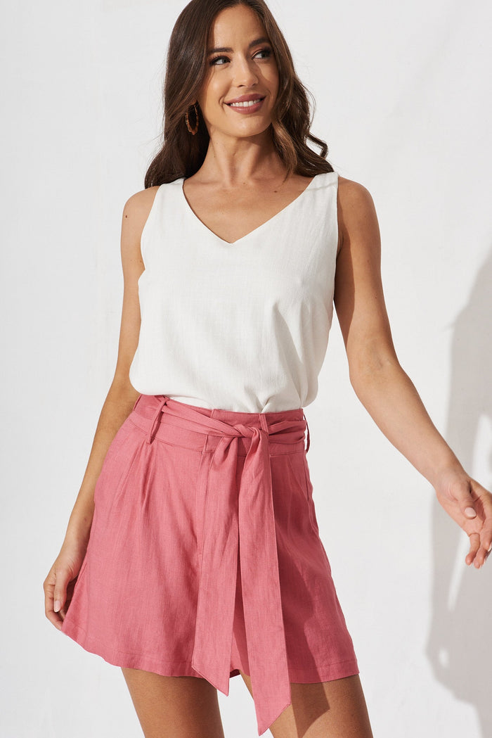 Unplugged Shorts In Dusty Rose Linen Look - front