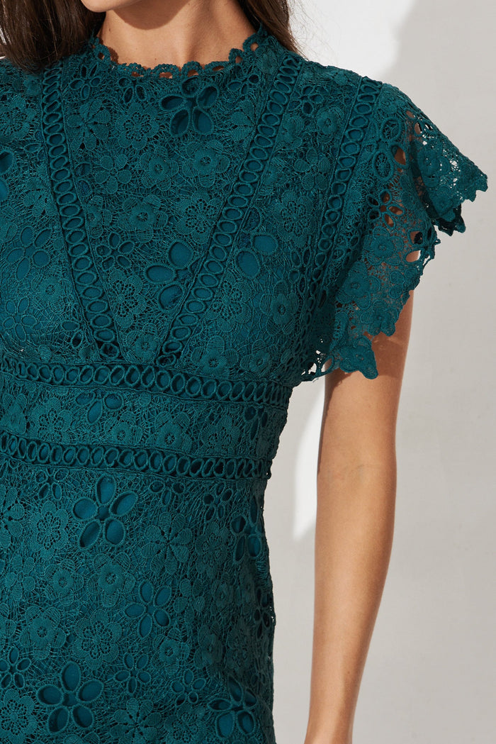 Niamh Dress In Teal Lace - detail