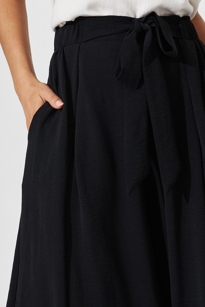 Page Pants In Black - detail