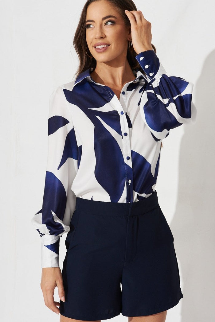 Callia Shirt In White With Navy Print - St Frock (Dev)